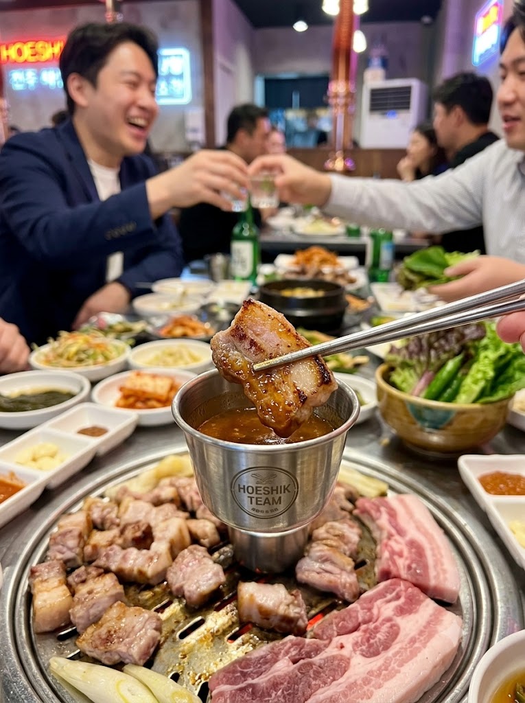 멜젓 — 제주 전통 발효 멸치젓. 흑돼지 삼겹살의 필수 짝꿍
